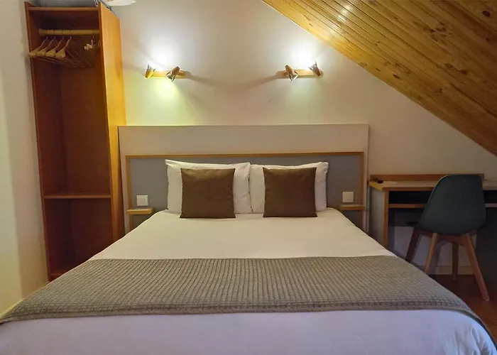 Отель De La Gare 2*