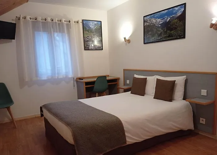 De La Gare 2* Пьерфит-Несталас