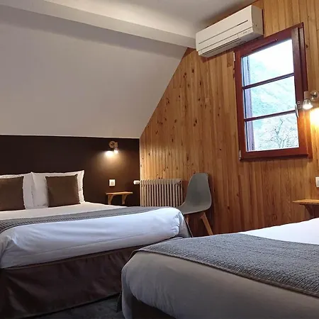 De La Gare Hotell Pierrefitte-Nestalas