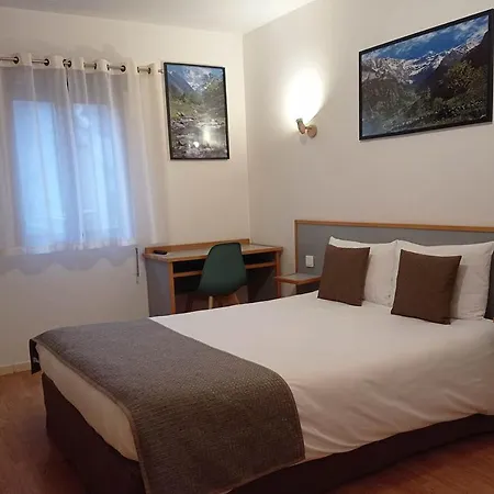 De La Gare 2* Pierrefitte-Nestalas